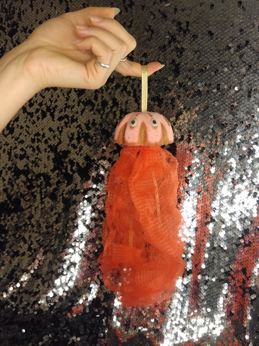 SheffieldPamper's tweet photo. Jolly Jellyfish now on @Etsy
https://t.co/KsLYlLhHnh
Phantasmagorical Pampering!
🎐
#bathbomb
#washcloth
#bathpuff
#scrub
#etsy
#stockingfiller
#pamperedmonster https://t.co/XtrtH2UESl