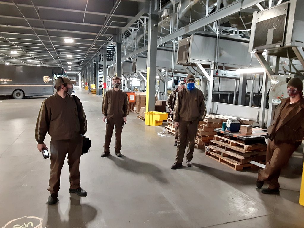 Who are you safe for? Making sure Lenexa drivers are following proper mask etiquette and cleaning their trucks! Happy Wellness Wednesday! @CP_UPSers @ta_stover @CharP_RN @UPStopekasafety @drdavisups @lenox_bryan @UPSManJohn @OCFeederSafety @UPSphoenix @kelly_gonter @CHSPKelley