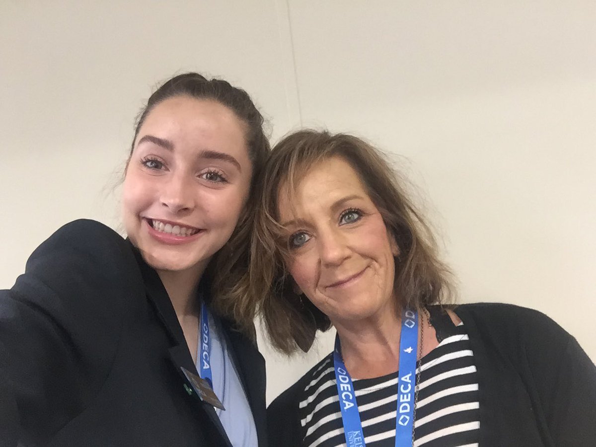 FVHSCAC's tweet image. Need to give a shout out to ⁦@cflexdeca⁩ state officer ⁦@elliestocking⁩. This picture was at Internationals 2018, Orlando Florida! Crazy proud of you Ellie! ⁦@CrossroadsFlex⁩ ⁦@NCDECA⁩ ⁦@NC_DECA⁩ ⁦@CTEforNC⁩ ⁦@WCPSS_CTE⁩ ⁦@DECAInc⁩