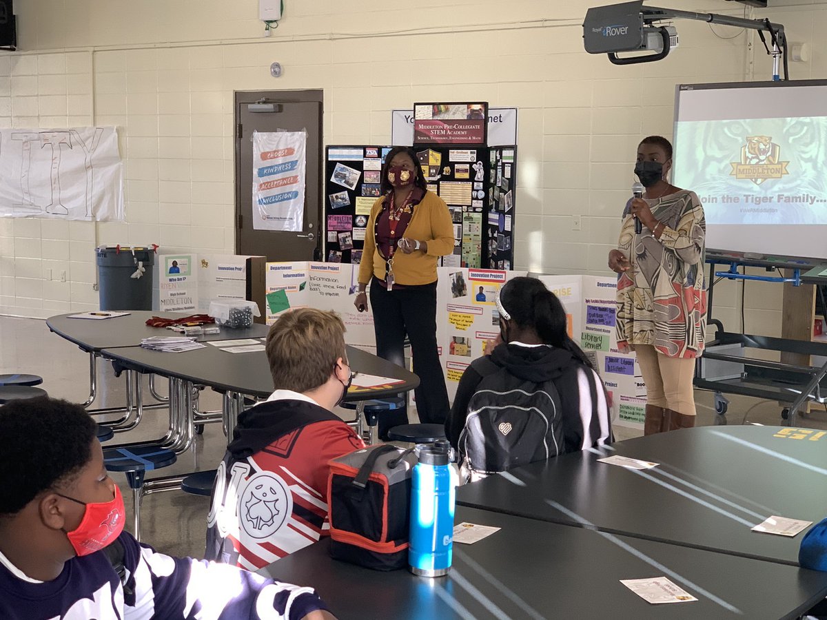 YoungMiddleHCPS's tweet photo. A HUGE shout out and Thank you to @MiddletonSTEM for presenting to our 8th graders this morning! #STEM #MagnetVision2020 #HSbound @HillsboroughSch @SDHCMagnet @HCPSTitle1 https://t.co/mwTf7hb3eg
