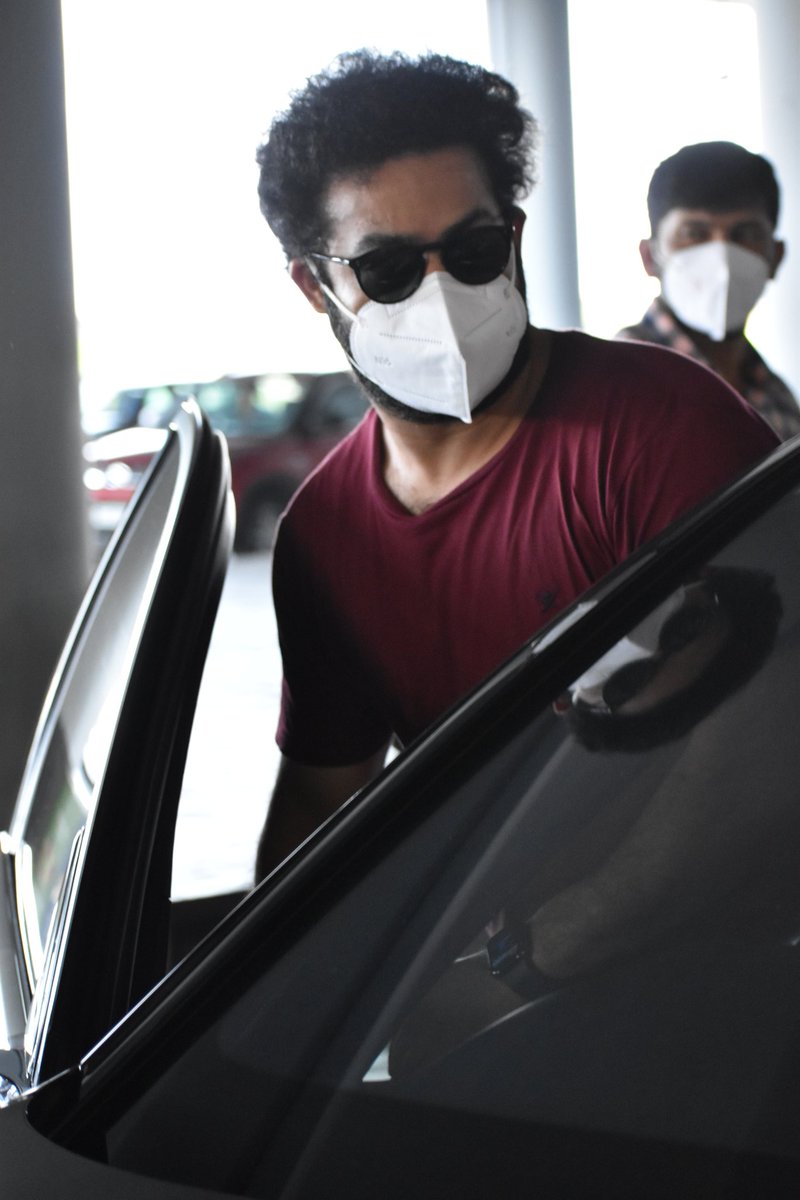 abdultarakism89's tweet photo. Young Tiger #NTR @tarak9999 Anna Back To Hyderabad From Dubai Vacation ❤️

Family Pics 😍👌❤️
#KomaramBheemNTR https://t.co/aDmJjPhr4c