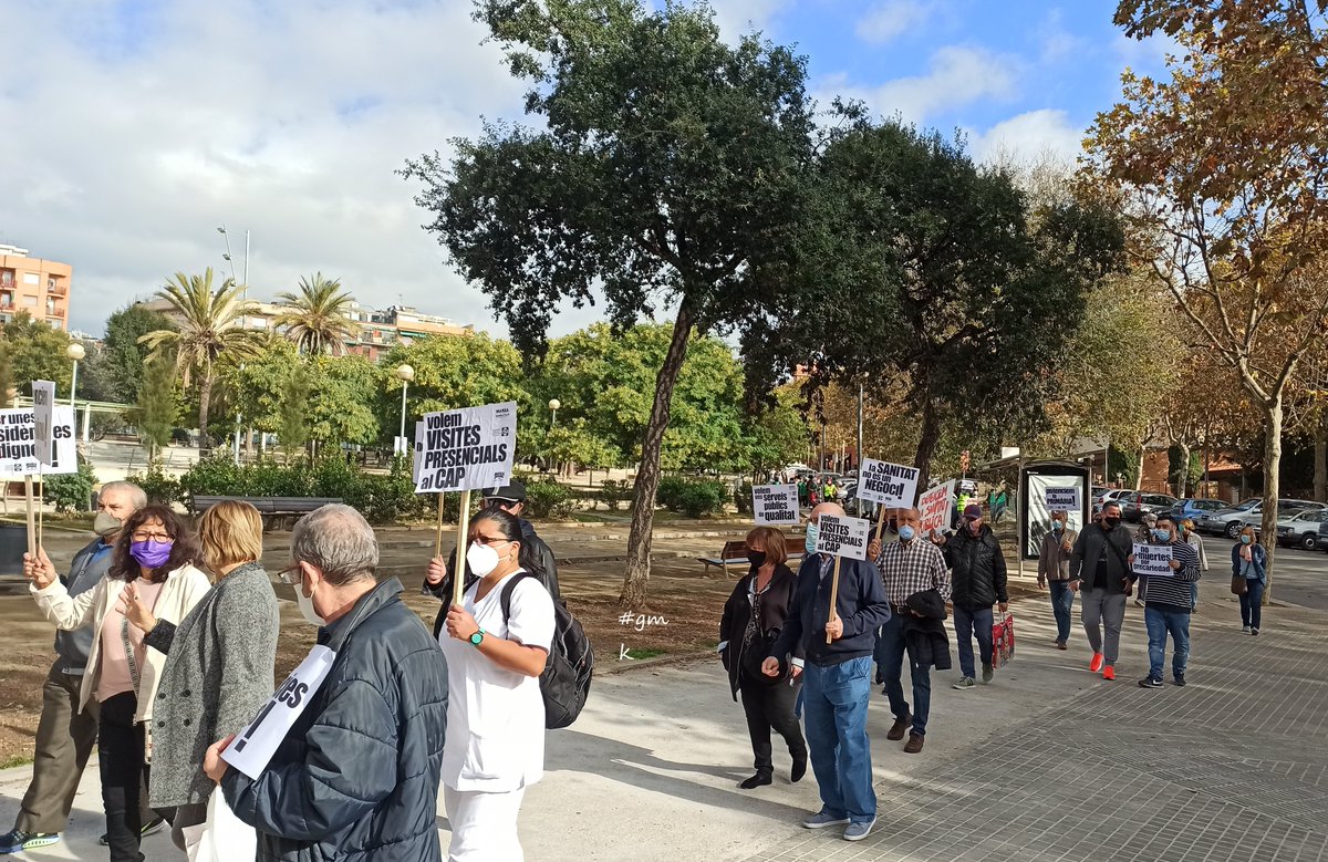 Hoy la @avvdeCERDANYOLA &amp; <a href="/MareaBlancaCAT/">Marea Blanca CAT</a> &amp;  <a href="/catalunya_marea/">MareaPensionistaCatalunya</a> se han Manifestado en #CerdanyolaMATARO en Soporte de <a href="/MATAROsanitat/">Maresme Sanitat</a> #Mataro Més Recursos i Menys Llistes d'Espera !!!.🆘<a href="/albaverges/">Alba Vergés Bosch 🎗</a> <a href="/salutcat/">Salut</a> @ticsalut <a href="/matarocat/">Ajuntament de Mataró</a>  <a href="/MataroNoticies/">Mataró Notícies (inactiu)</a> <a href="/ParticipaMataro/">Participació Mataró</a> #EntitatsdesdeCasa