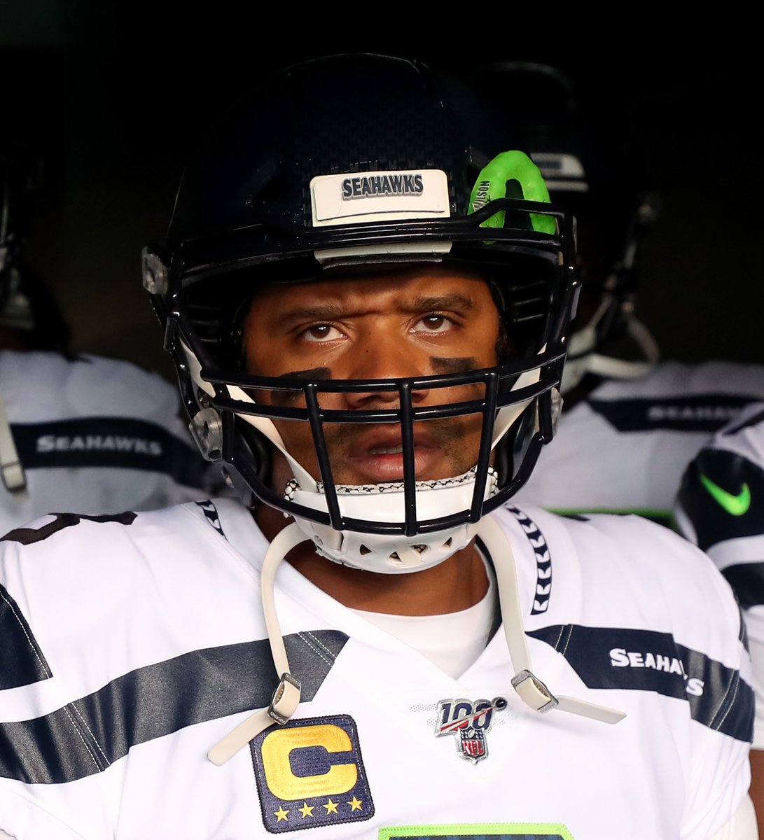 NFLonCBS's tweet photo. Russell Wilson:
10 turnovers in last 4 games

Patrick Mahomes:
10 turnovers in last 28 games https://t.co/WBNIPWVOQU