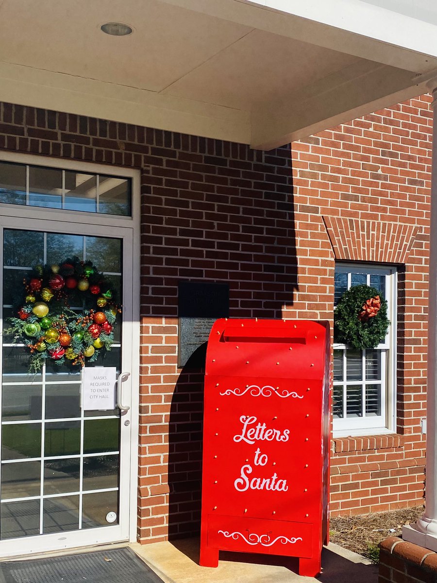GetIntoGrayson's tweet image. We have a mailbox that delivers directly to the North Pole!  Drop off letters to Santa at Grayson City Hall. 🎅🏼