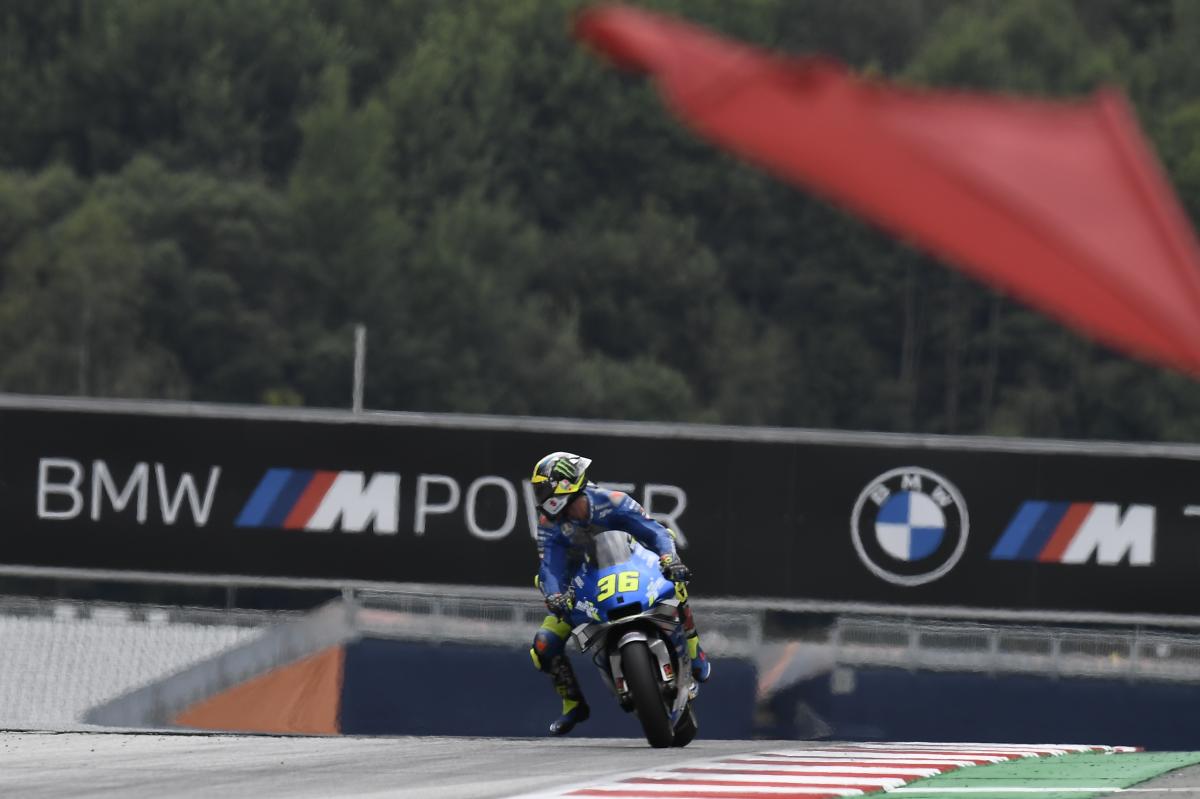 A week later and it looked as though Mir was set to go one better! But it wasn't to be as the red flag came out while he was clear at the front!  #MotoGP