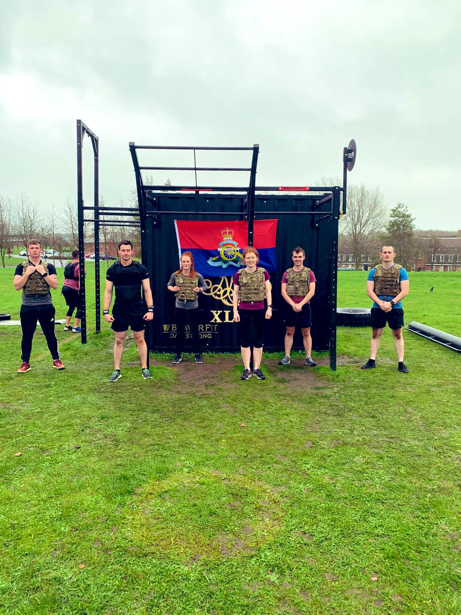 RAYoungOfficers's tweet photo. 6 future officers of #5thregimentroyalartillery at hour nine of the #12hourmurph raising funds for @CombatStress @ProstateUK @BritishLegionRX @BritishArmy @CO_14RA https://t.co/96V4OyI56V