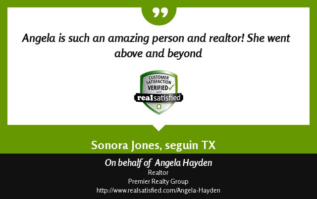 AngelaHayden7's tweet photo. How could this not make me smile? I'm honored. https://t.co/qDkdQ0QDr4 via @realsatisfied https://t.co/QmuZKUTiil