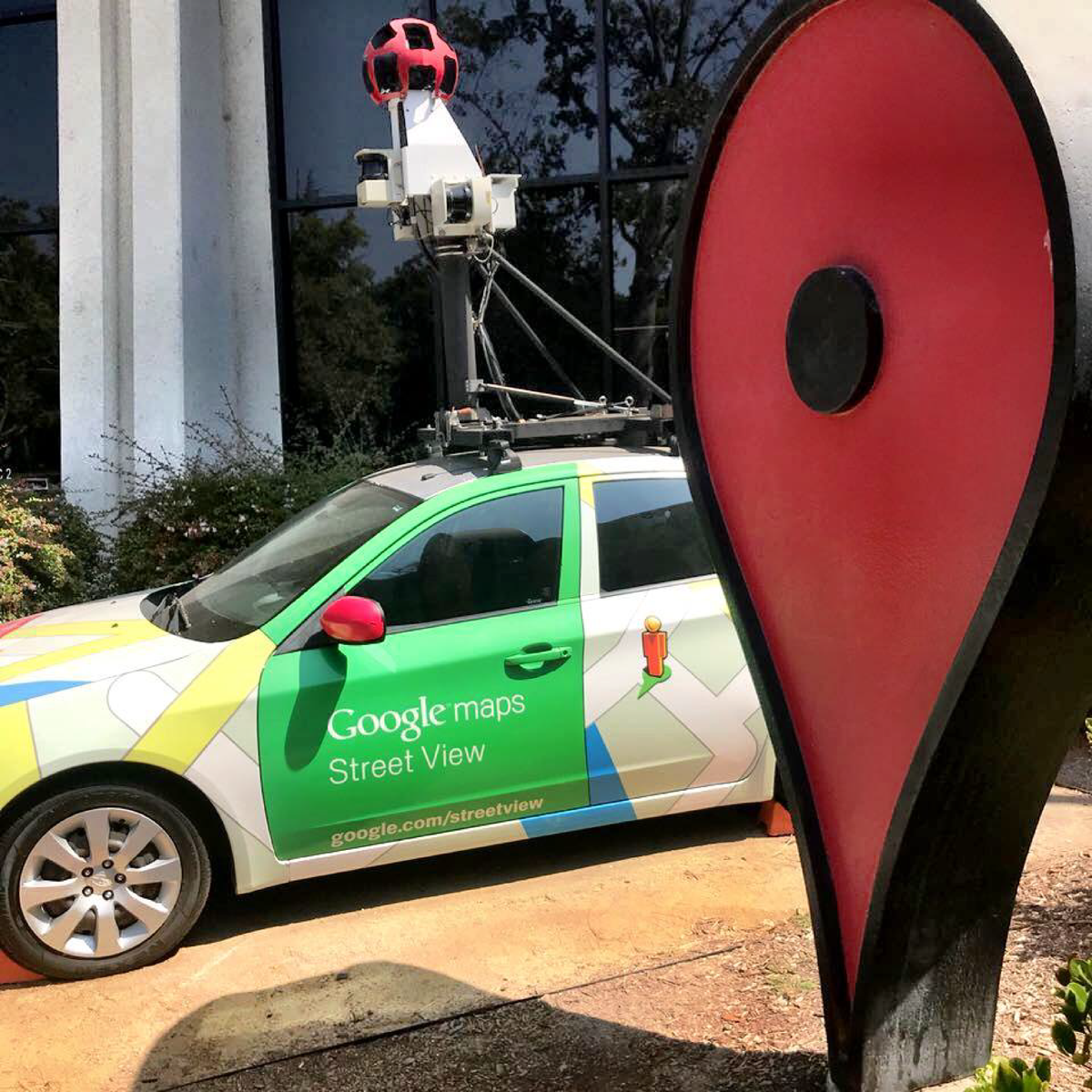 ContentMerchant's tweet photo. Self driving cars that know just where to go. This is how you do digital.
#DigitalDifferent https://t.co/S99X8Dlzbb