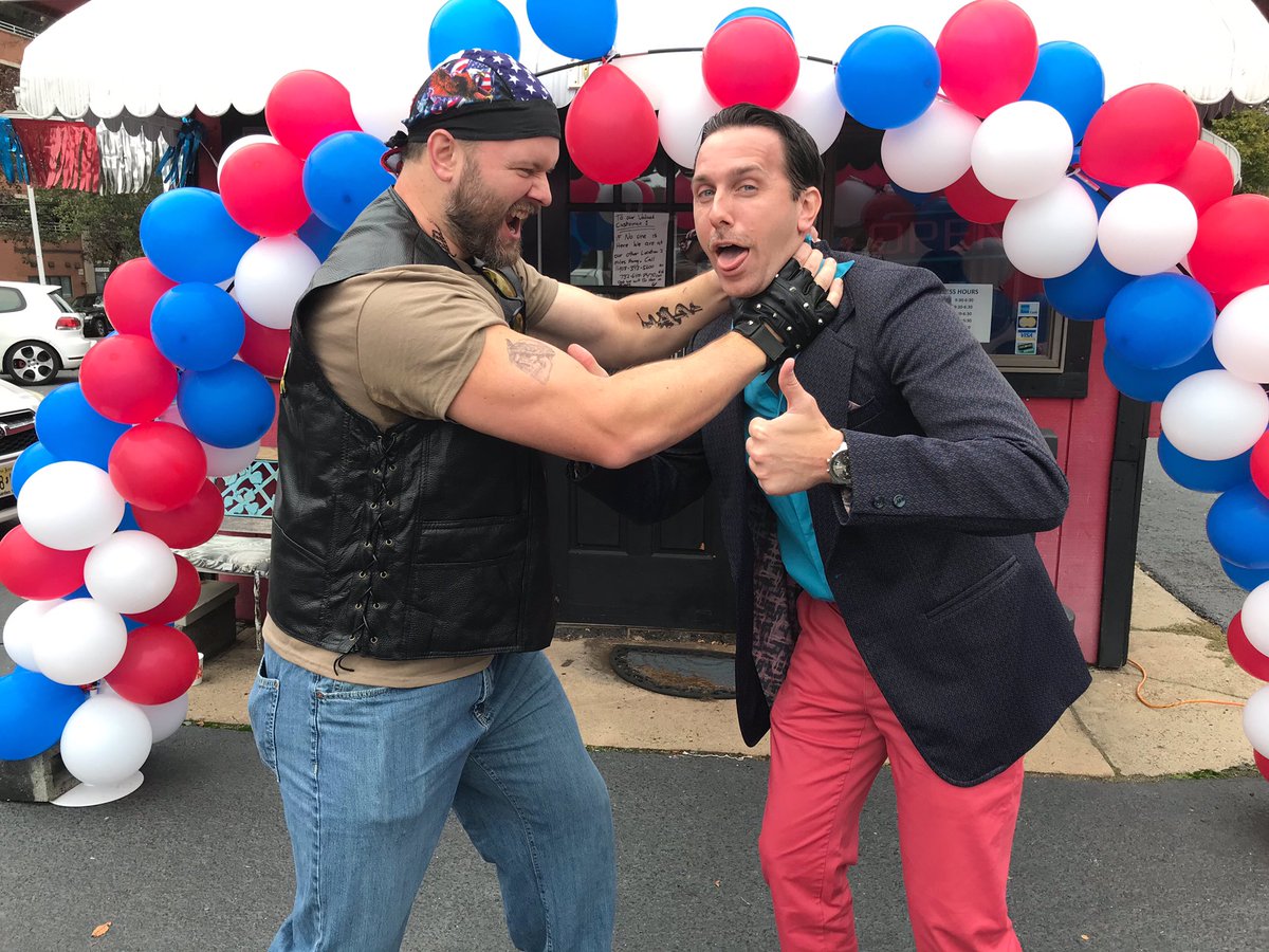 laststrawfilms's tweet photo. Brothers don’t shake, brothers gotta hug ... so great having Tim on set 🎬 

#film #indie #brotherlylove #biker #chokehold #fundraiser #pitch #carsalesmen https://t.co/vlpZf01wTg