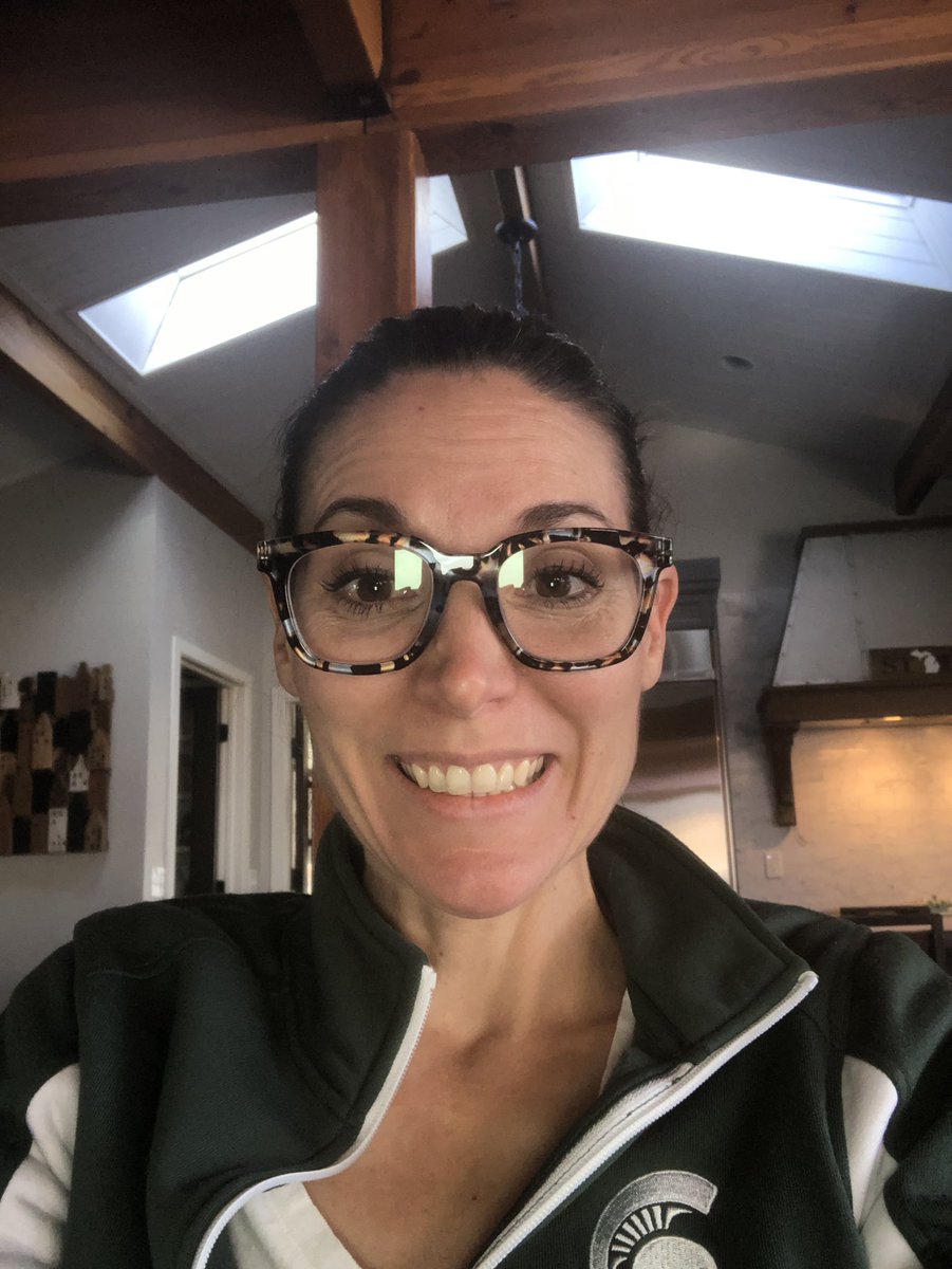 Wearing green to support National Injury Prevention Day!
#BCHInjuryPrevention #BeInjuryFree #carseatsafety #seatbeltssavelives #clickitorticket #MSU <a href="/UPPAbaby/">UPPAbaby</a>