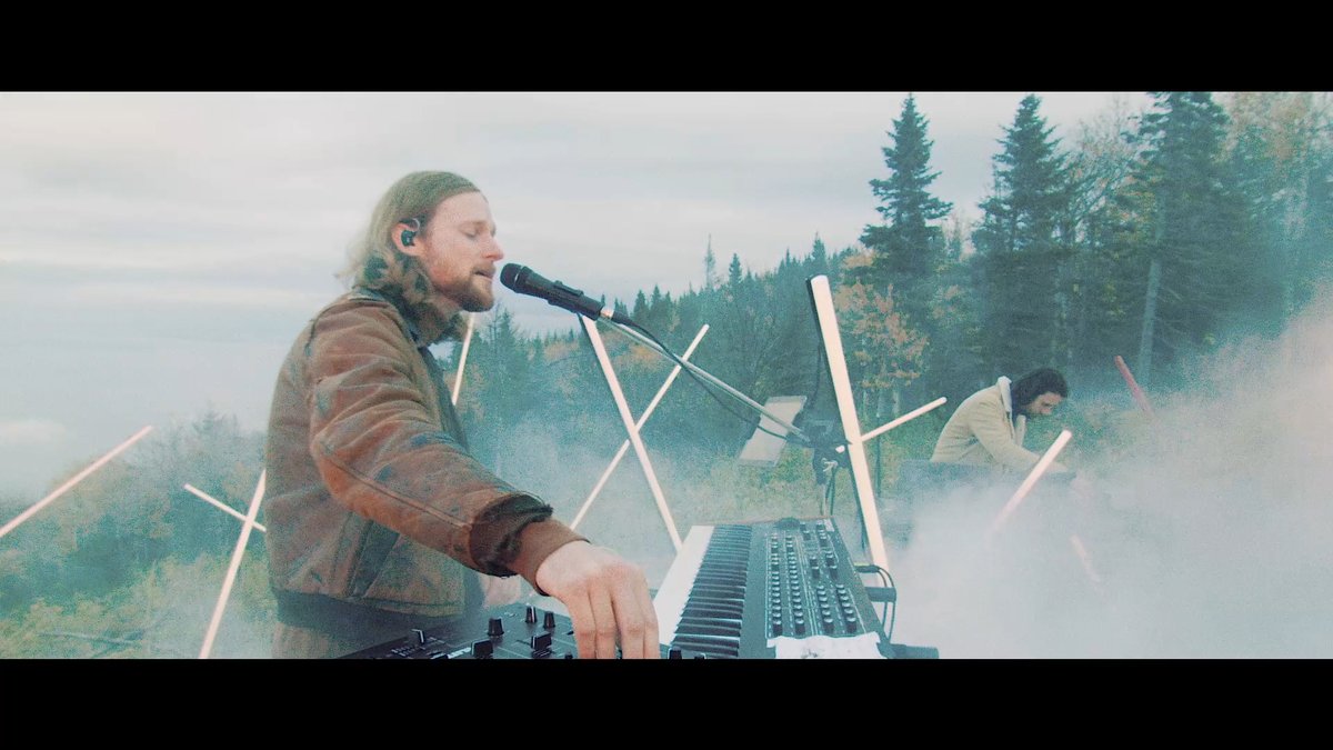 Ce soir à 18h, on vous dévoile un 1er vidéo de 3 d’une session live tournée au Massif de Charlevoix.

→ smarturl.it/SilverLiningLi… 🏔☁️🎶

Tonight at 6pm, we unveil the 1st video of 3 from a live session we filmed at Le Massif de Charlevoix.
