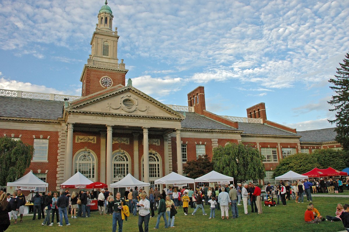 This is downtown Grosse Pointe, and GP South High School (8 percent black):