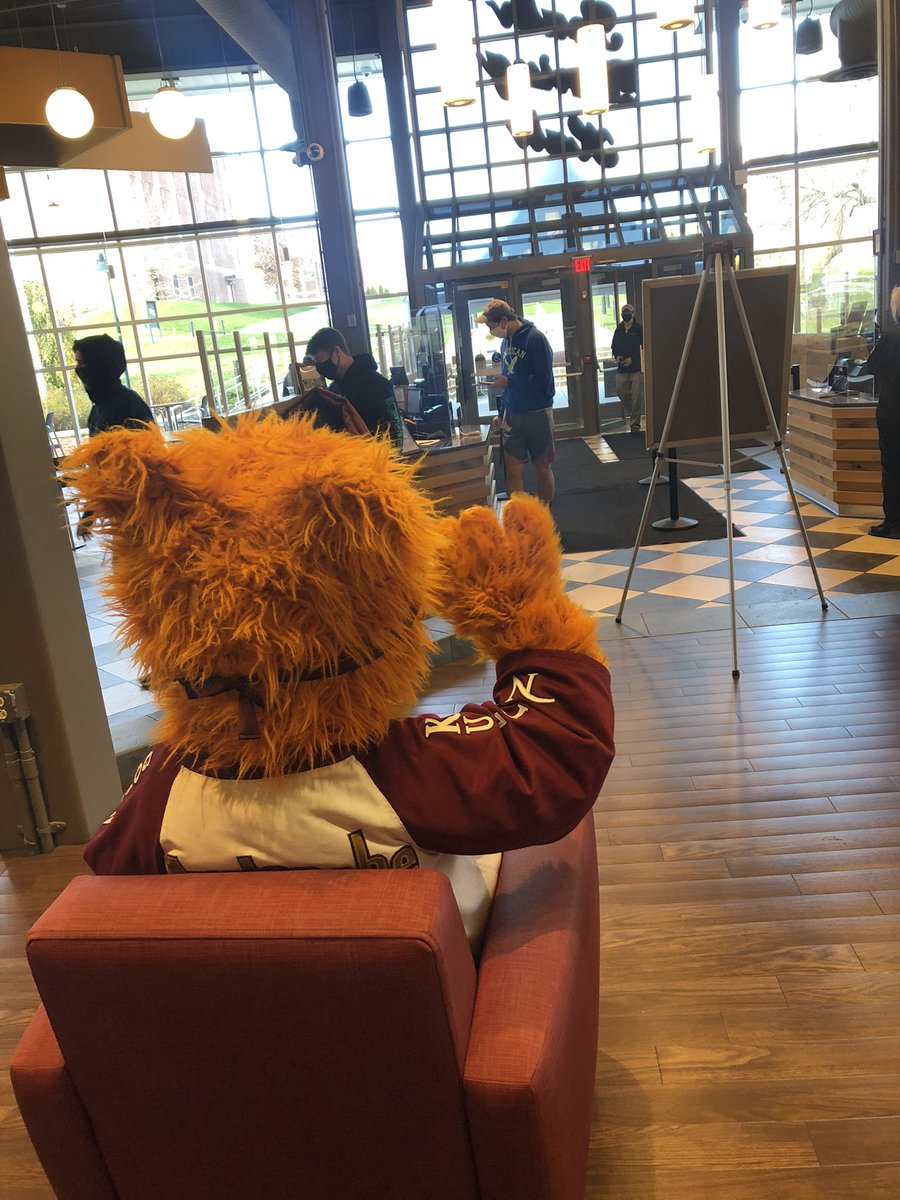 A friendly wave with your lunch? See you all at South 😎🐻 

ROAR