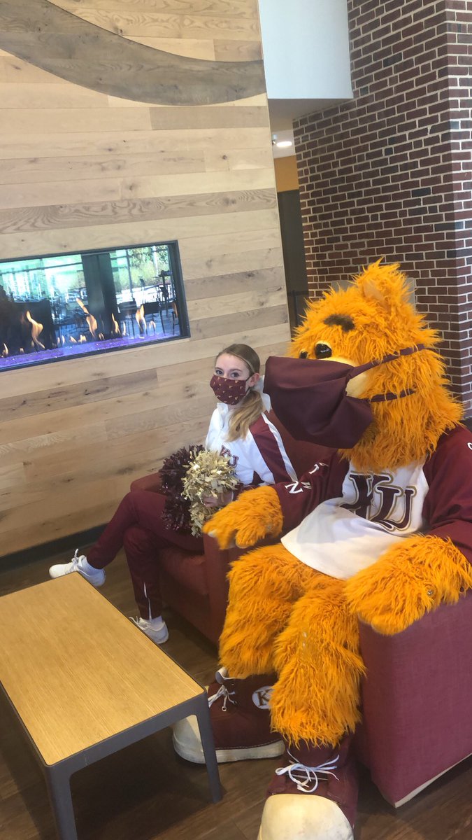 Come find KUCT &amp; <a href="/Avalanche_KU/">Avalanche</a> in South Dining Hall! 🐻📣