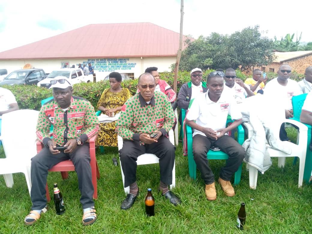 Longin NIYONKURU tweet media