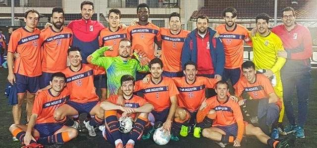 🎙️ Alberto Plaza, coordinador del <a href="/CD_San_Agustin/">Fútbol CD San Agustín</a>, nos explicará los motivos por los que los colegiales no saldrán a competir el fin de semana en Regional Aficionados. #HacemosCantera

📻 101.5 FM 
📱 APP para iOS y Android
💻 radiomarcavalladolid.com