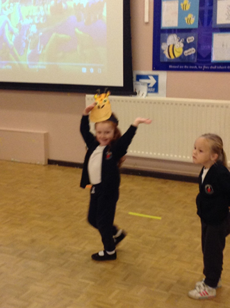 SoulsSchool's tweet photo. As part of Positive Behaviours' Week, Reception performed the story of ‘Giraffes Can’t Dance.’ They talked about and used drama and dance to show Gerald the Giraffe’s feeling in different points of the story @AndreaeGiles #giraffescantdance #positivebehaviourweek https://t.co/nq7sVhkt27