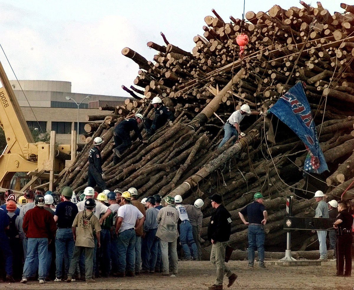 BarstoolTexasAM's tweet photo. We remember them.
11/18/1999.
Here. https://t.co/ZplCSksgGh