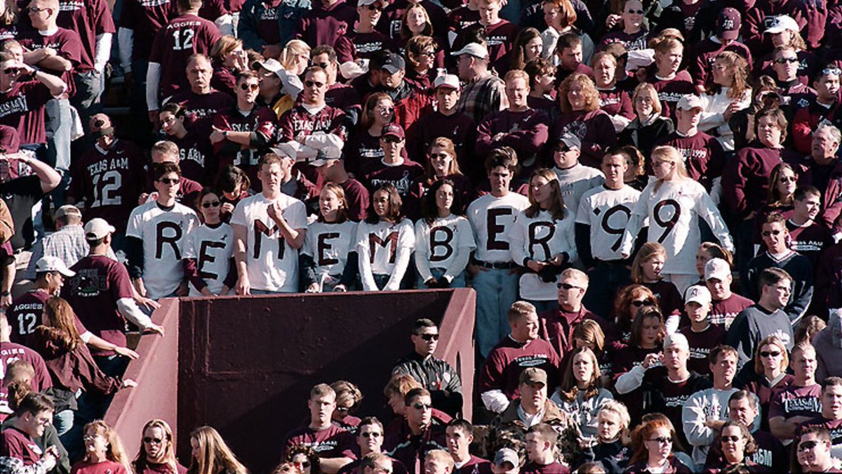 BarstoolTexasAM's tweet photo. We remember them.
11/18/1999.
Here. https://t.co/ZplCSksgGh