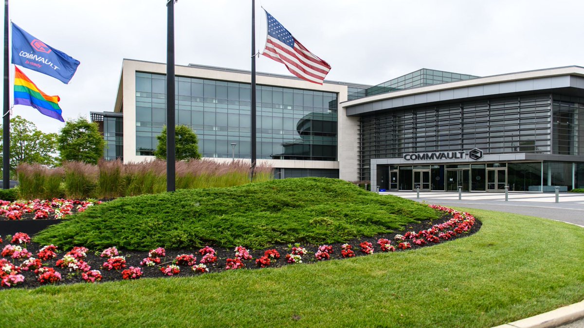 Azure's tweet photo. Find out how leading data-management provider @Commvault uses #Azure to ensure customers have the solution they need for any environment. Read the story: https://t.co/pBuA8K7oFN https://t.co/cuup7oHJtQ