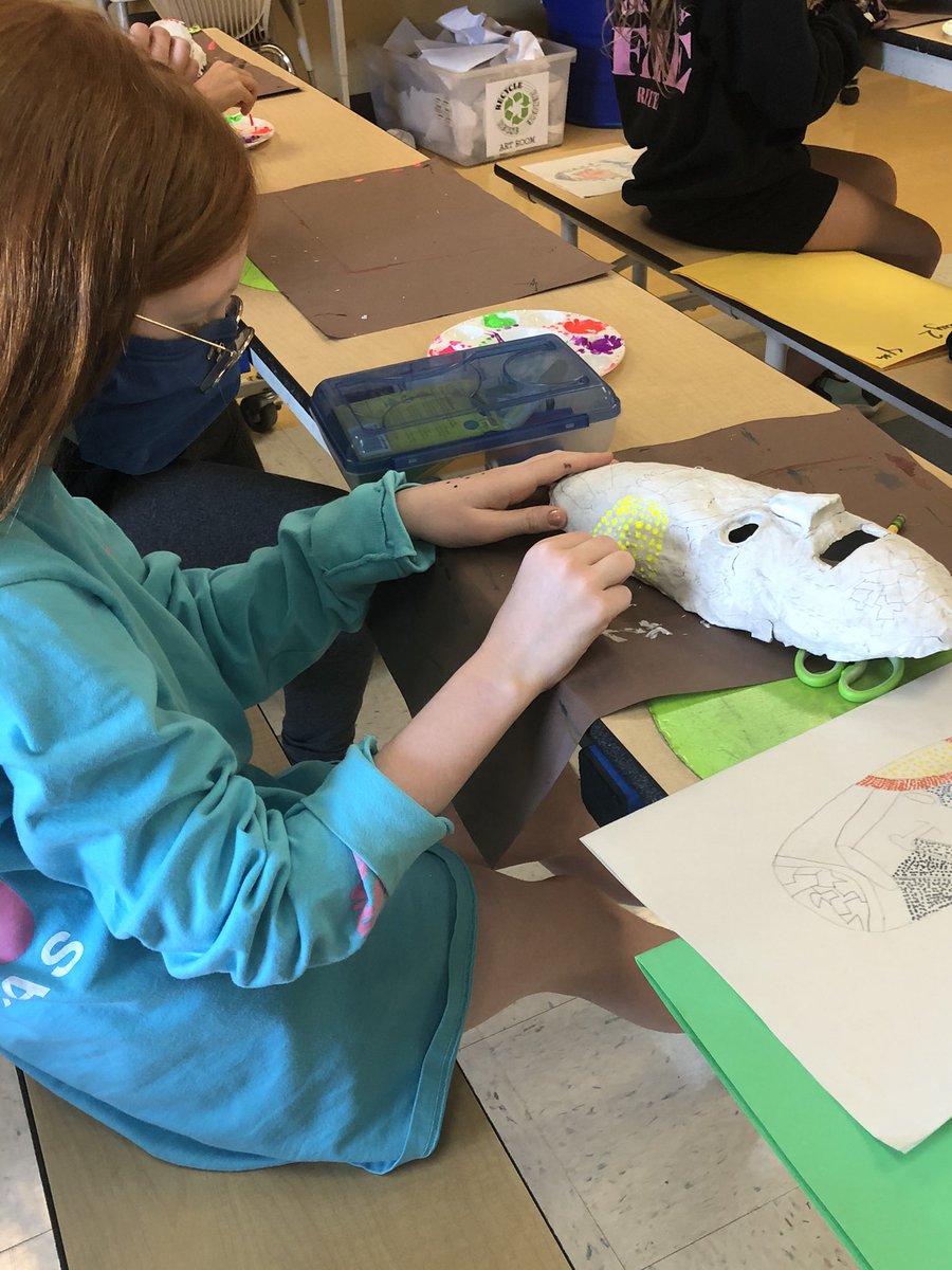 SHEsailors's tweet photo. 4th Grade Ss design Aboriginal, paper mache masks. #SHEBrave #LearningTransformed https://t.co/9lJx0tLqUp