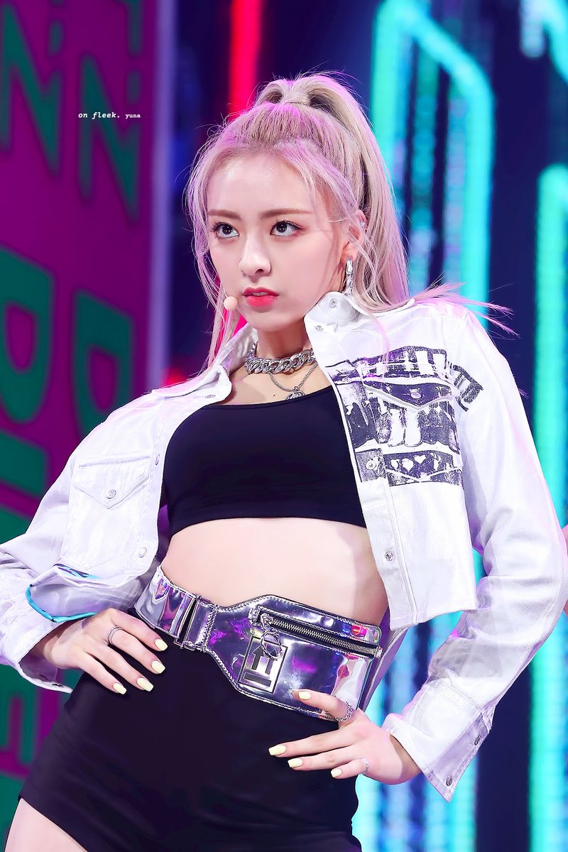 girlgroupsdata's tweet photo. ON FLEEK 2019 COMPILATION (ITZY YUNA) [INACTIVE FANSITE] ☛ https://t.co/D16jh2kADw

 #YUNA #유나 #ITZY #있지 https://t.co/v4U1CpRkdp
