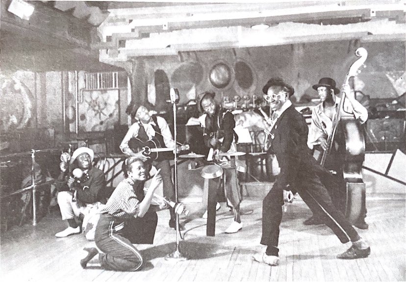 Harlem, Manhattan (1920s-1940s). Photographed by Winifred Hall Allen.