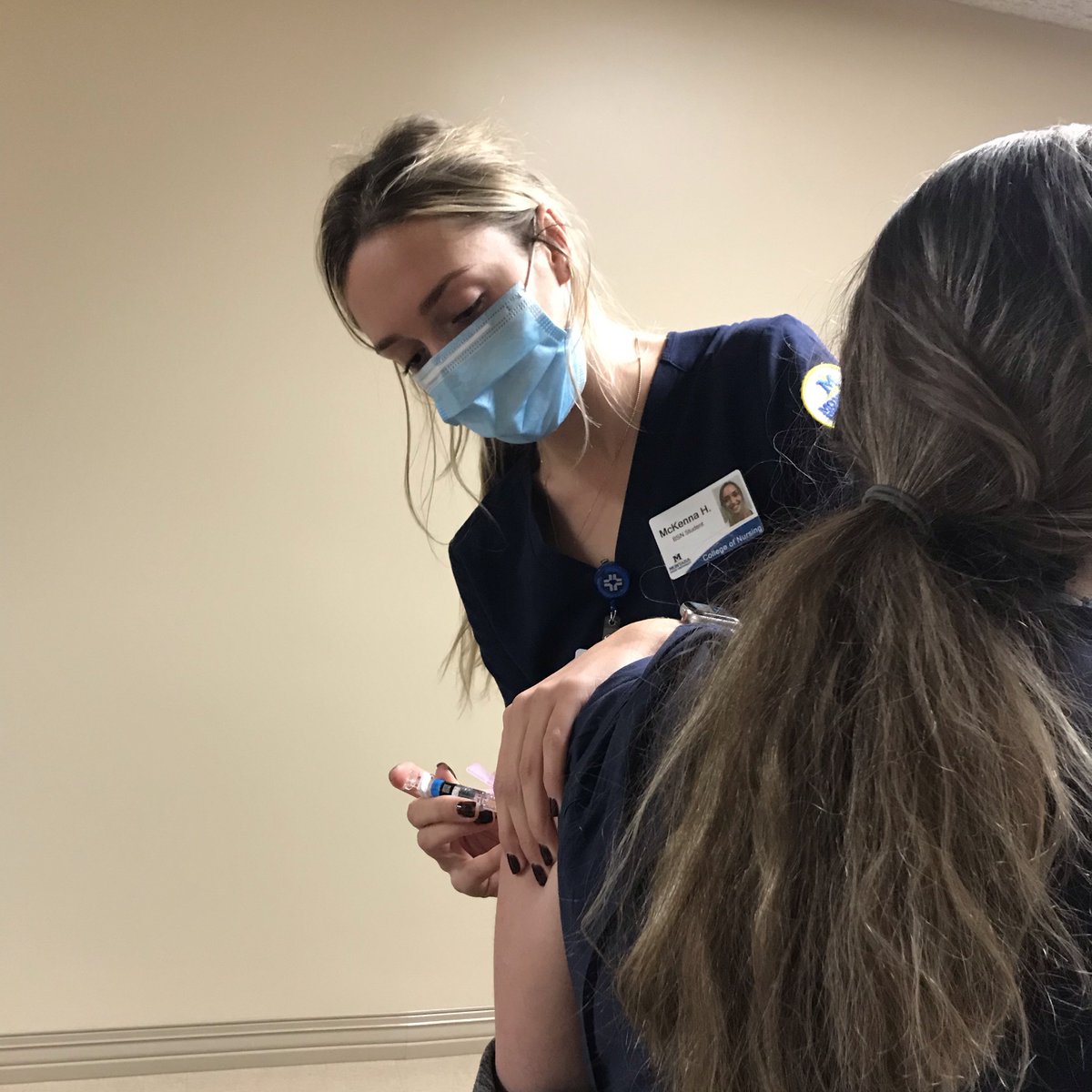 Nursing students from the #MontanaState's College of Nursing’s Billings campus supported their local health care community by administering flu vaccinations this fall to hundreds of health care workers and staff at St. Vincent Healthcare in Billings.

montana.edu/news/20624