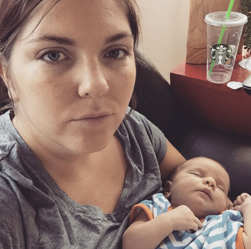 (thread) This is what someone looks like when they have a 4-6 week old baby. Exhausted, hadn't slept more than 2 hours a night in weeks. Bloated. Sore from my c-section and still not cleared for exercise. Kid wouldn't sleep anywhere but on my lap. Nursing every 1-2 hrs.