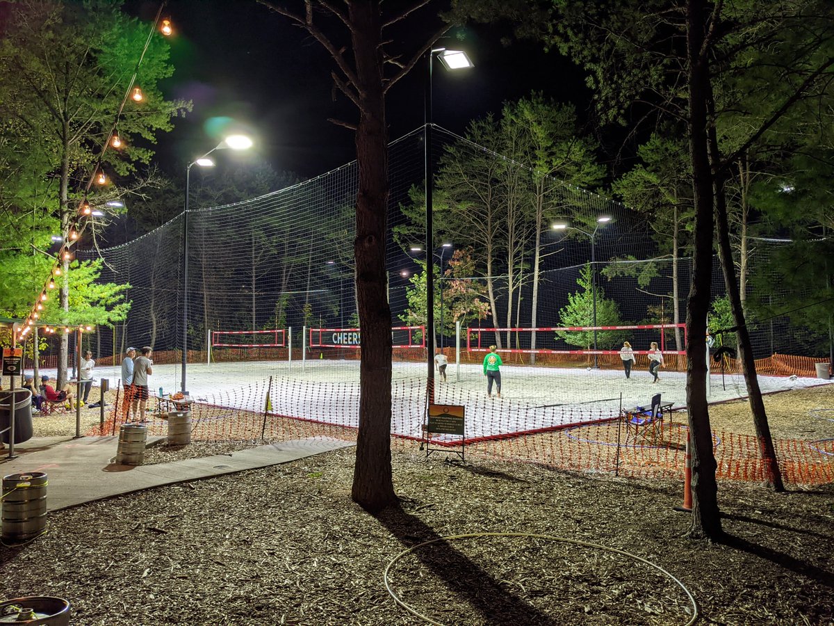 FrasureReps's tweet image. Frasure Reps supplied (12) LED fixtures for 3 recently completed volleyball courts at @HighlandBrews in Asheville, NC.  The professional grade courts will be available to the public while also hosting league play.

Photos courtesy of Highland Brewing Co.