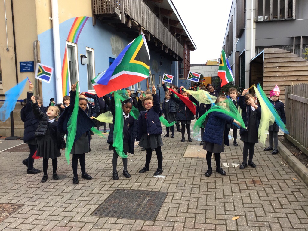HabsHFS's tweet photo. Year 1 have had their South Africa Immersion Day today! In between all their learning, there was even time for some dancing at playtime #FreeSchoolLife https://t.co/cMks89w0J8