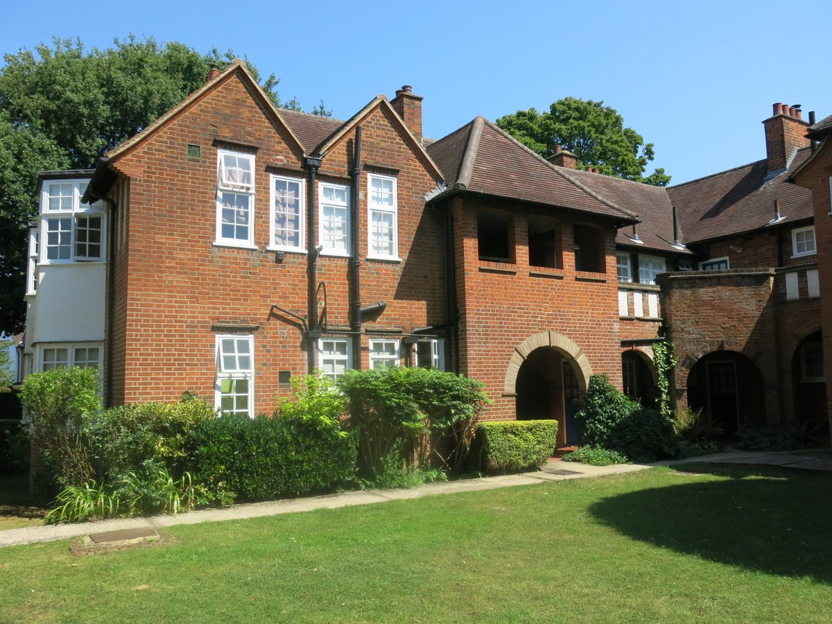 2/ Brentham Garden Suburb, the first Garden Suburb, was built between 1901-1915 by Ealing Tenants Ltd to a plan devised by Parker and Unwin.