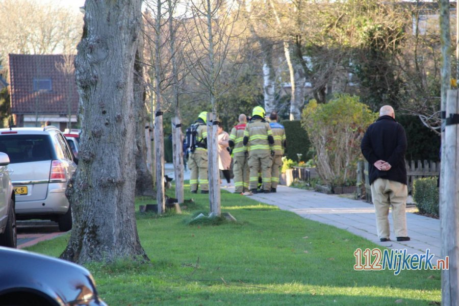Bewoonster Irenestraat #Nijkerk niet lekker na openen pakketje. 112Nijkerk.