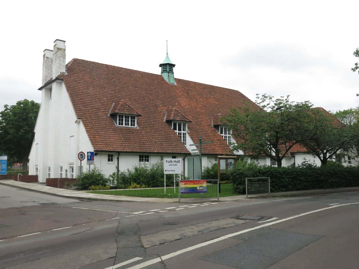 3/ In 1902, Parker and Unwin were asked to draw up plans for the Rowntrees' model village of New Earswick near York.