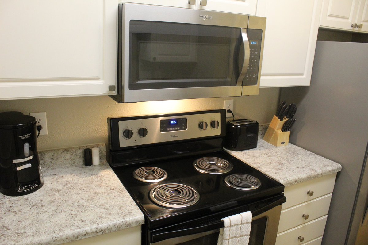 DuttyBoiD's tweet image. @SkyboxVisual teamed up with #Waterford in Lake Jeanette Greensboro. If you are looking for luxurious apartments contact them for a SkyBox Visual Productions discount off 1st month rent