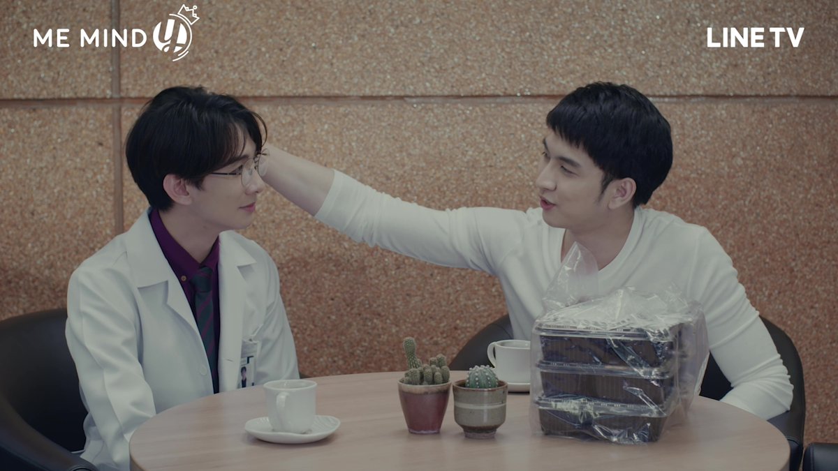 Type’s been angry the whole day because of what happened with his awful boss so naturally he goes drinking with his friends, cursing his boss and drinking away his frustration. There is also Champ getting the message from Khunpol, which is a link to the previous scene.