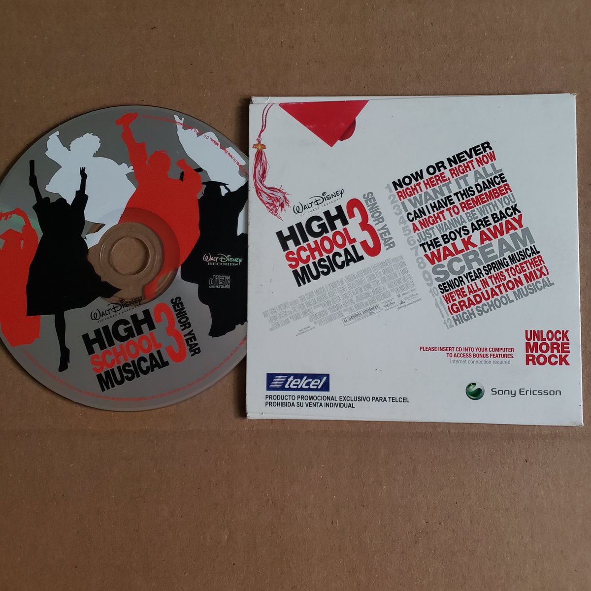 RevistasCDsYMas's tweet photo. CD #HighSchoolMusical3 #SeniorYear Soundtrack
CÓMPRALO AQUÍ👉https://t.co/v0pFiRxmZE
#HighSchoolMusical #Disney #ZacEfron #VanessaHudgens #troybolton #GabriellaMontez #LucasGrabeel #RyanEvans #AshleyTisdale #SharpayEvans #CorbinBleu #ChadDanforth #MoniqueColeman #TaylorMcKessie https://t.co/voP49HUfuh