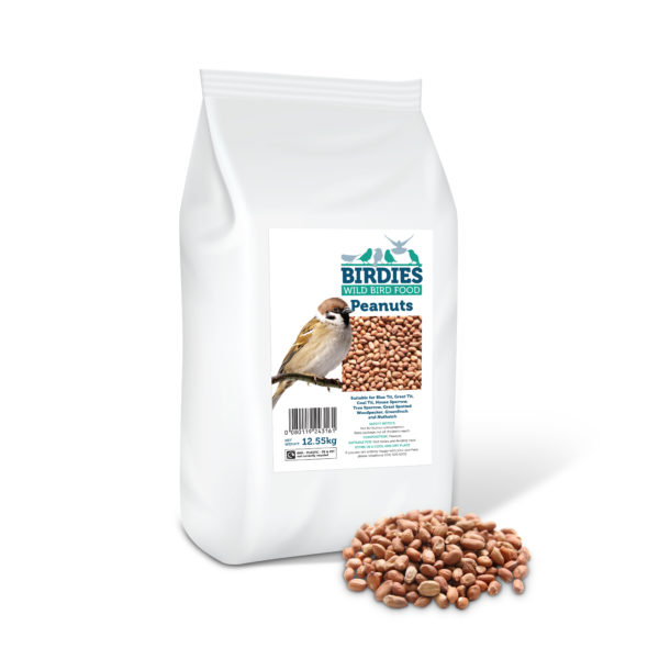 Attract tits, finches, jays, nuthatches, and more to your garden with some Birdies peanuts! 🥜 Our blend is high in fats and essential oils, providing wild #birds with a well-needed boost of energy at this time of the year. View the range here - birdies.co.uk/product-catego… 🐦