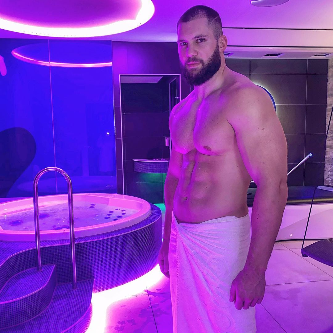 Florian Big Nasty Munteanu tweet media