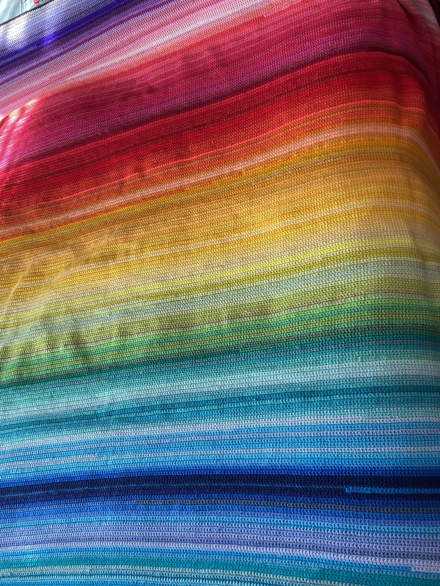 frannieannies's tweet photo. Another look at these gorgeous #colours Doesn’t it just brighten your day #rainbow 🌈 #temperatureblanket #rainbowblanket #crochet #crochetblanket #throw #handmade #craft #supportsmallbusiness #supporthandmade #cornwall #cornishcraft #cornishcreatives https://t.co/a0xQGovx7o
