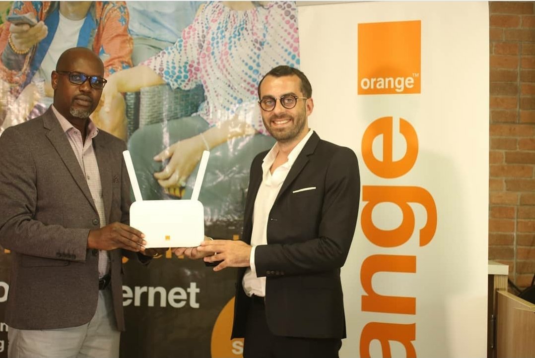 Chief__Isaac's tweet photo. Delighted to officially launch Internet for Home B2C with my friend and colleague jullien- OLIB CMO. Available in our selected shops in Monrovia. Huge saving on data usage costs https://t.co/jKuF2tnMO0