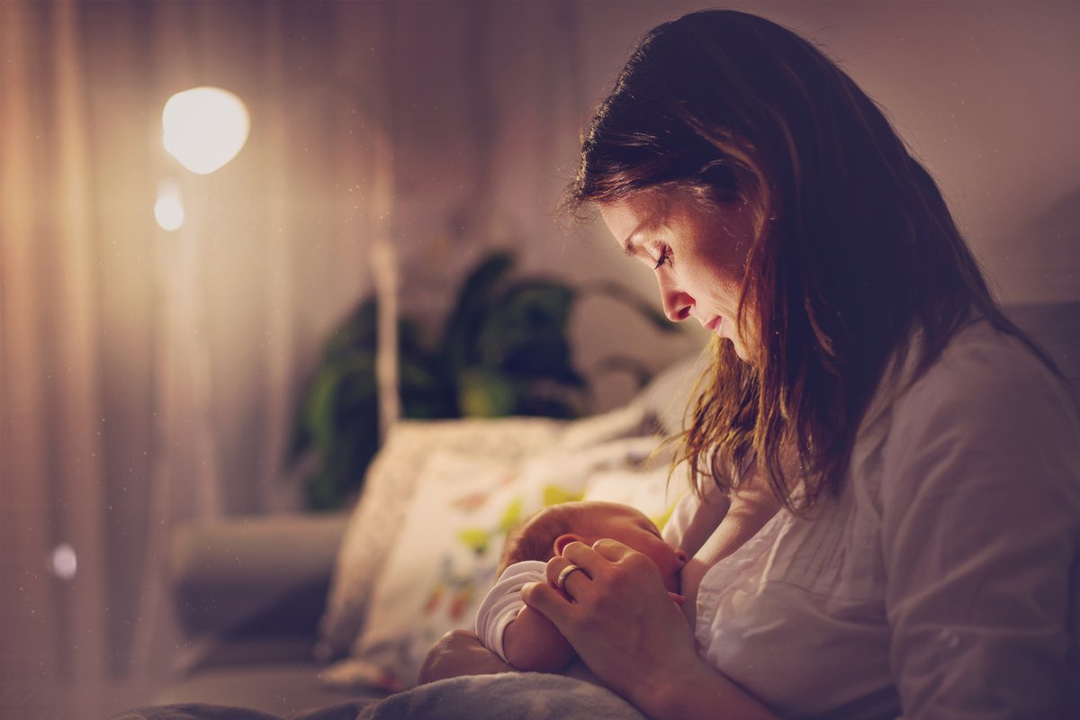 CDC_DRH's tweet photo. Hey new moms: #SocialDistancing with a newborn can be tough. If you are experiencing intense feelings of sadness, anxiety, and/or hopelessness, talk to your doctor. You are not alone, nearly 1 in 8 new moms have symptoms of depression. https://t.co/fuBuiJ3Chf #PPD https://t.co/lhEJOzH9Rv