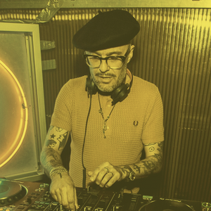 TuTall's tweet photo. A new edition of The Rotating Institute from @robertsonjustin, one of his two shows for @sohoradio. Cosmic acid, disruptive disco, swirling ambiance and electro foot smashers are his notes for this month. Full tracklist is in the comments of the link.

https://t.co/2O3FnJtj48 https://t.co/TskDP6F0Bb