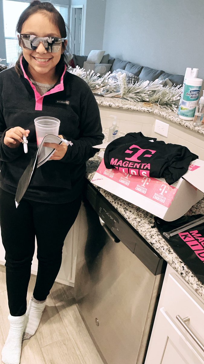 MarisaArce20's tweet photo. Thank you #MagentaKids @TMobile https://t.co/HuW4z4b3Qx