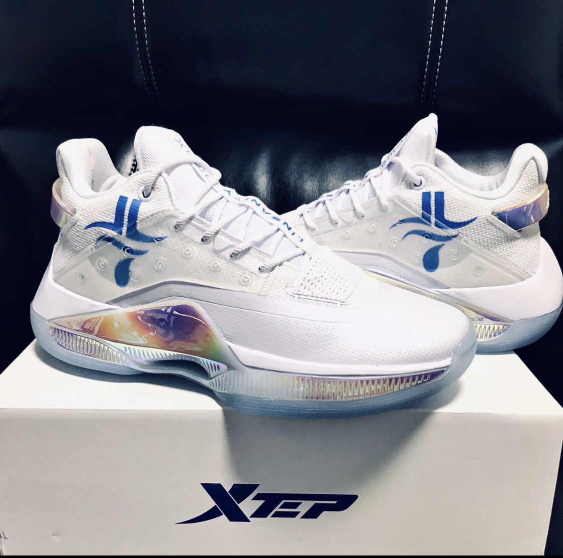 Xtep JL7 Jeremy Lin Beijing Ducks Home Basketball Sneakers - White/Blue