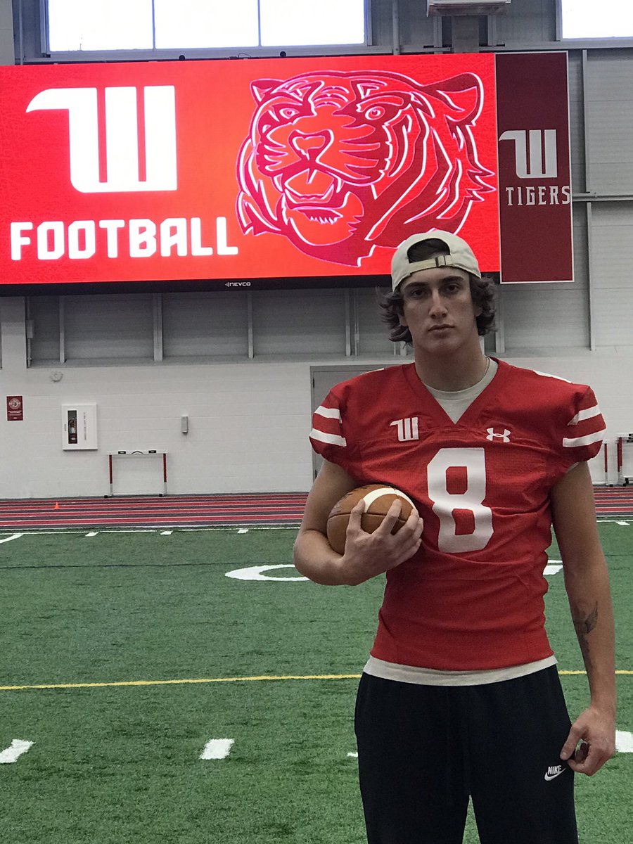 Had a great time at Wittenberg University! Appreciate it <a href="/CoachFincham/">Joe Fincham</a> @Coach_Wilsonn <a href="/CoachMarquis/">Dave Marquis</a>