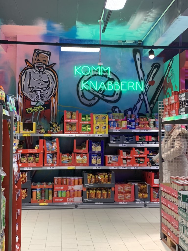 rnstmnn's tweet photo. penny du hast dich voll verändert
alle sagen das. https://t.co/KvHaLwFFb8