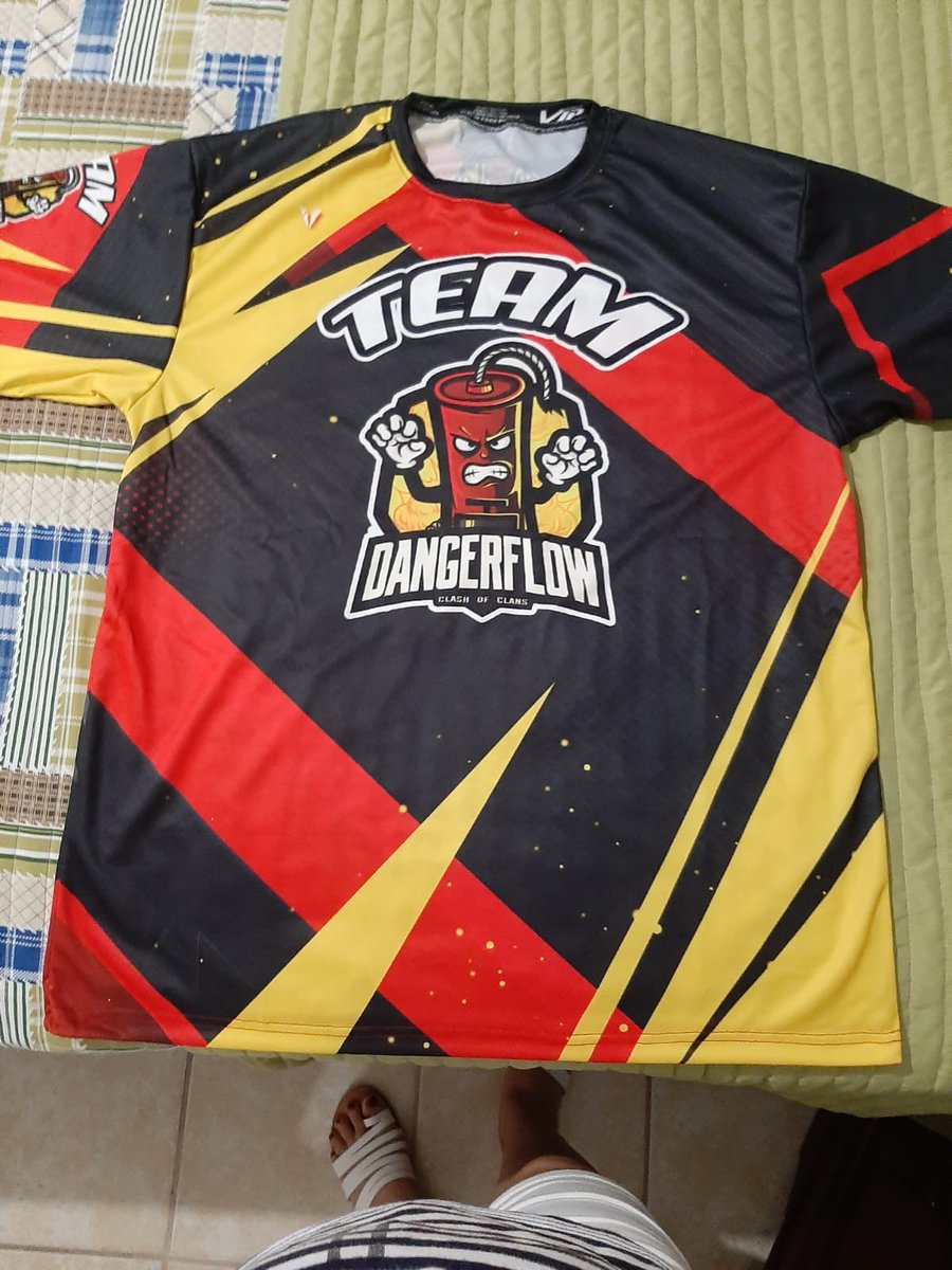 DangerflowC's tweet photo. Por fin llegaron la camisas team Dangerflow 😍😍😍🔥🔥🔥🔥🔥😮 seguimos llegando donde siempre y por tantos años hemos soñado 💪💪💪 gracias a todos los que de una forma u otra siempre nos apollan y se vuelven parte de esta familia aunque estén lejos o en otro clan.. 🙏🙏 https://t.co/fvCsGo2LnM