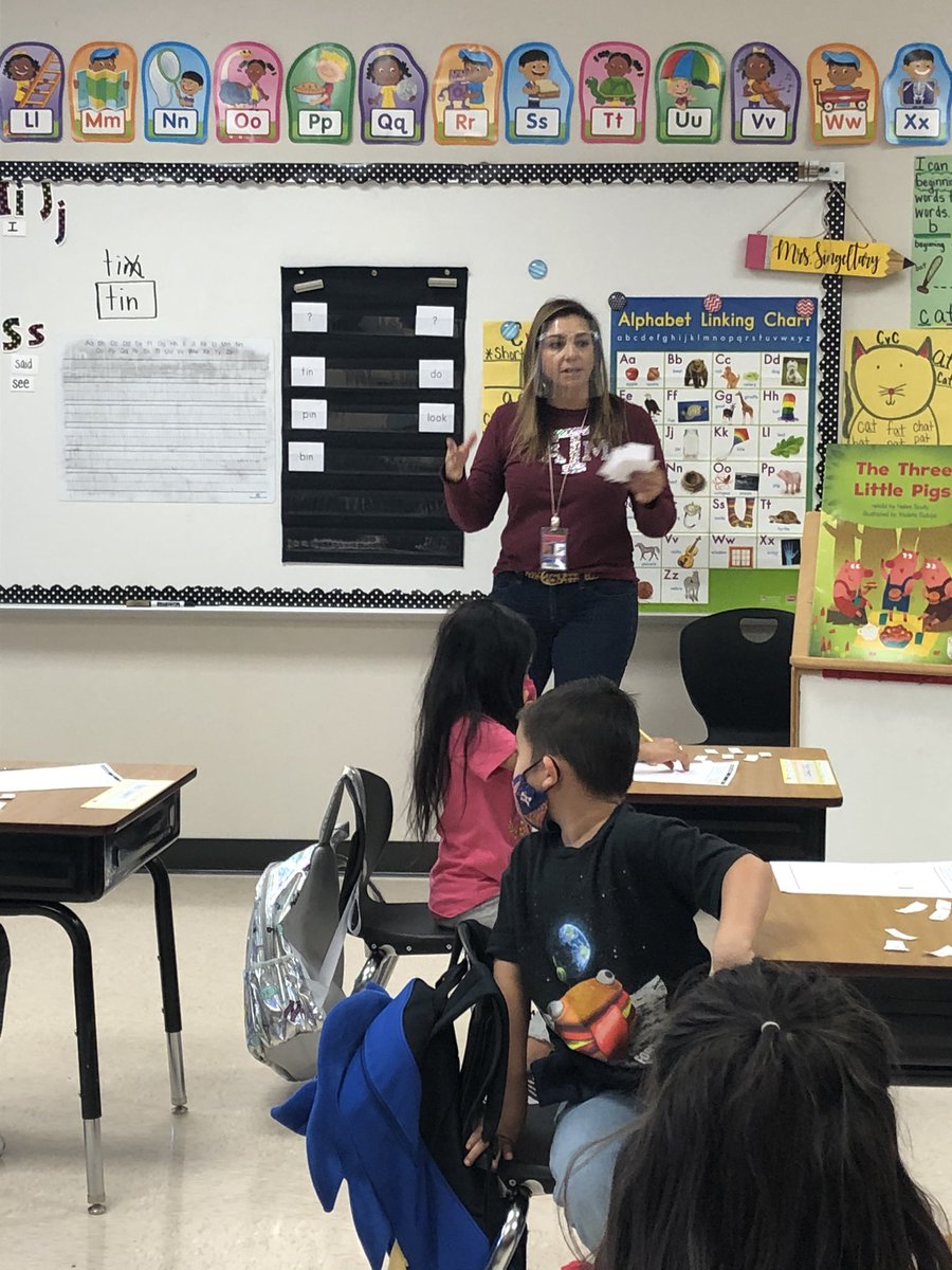 cdenoon5's tweet photo. Great Teachers teaching Phonics and Fonética #GardensElem #pisdesela https://t.co/EZageuMeI6