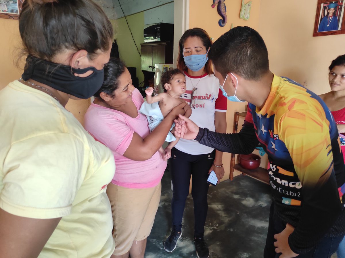 GabrielFrancoJ's tweet image. #18Nov |🚩 | Nos fuimos a la Parroquia 11 de Abril donde participamos en Asamblea de la Juventud RAAS y nos desplegamos en un casa a casa en la comunidad; rumbo a garantizar la victoria éste #6D.

#MisionesSocialesParaElPueblo
#CambiemosLaAsamblea
@ccdariovivas @venjuventud2020